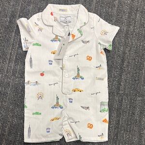Petite Plume New York Themed Baby Romper 6-12mo